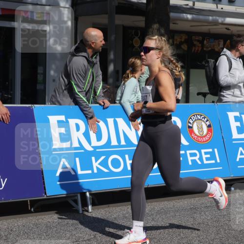 15.09.2024 - PSD Bank Halbmarathon Michael Strokosch http://msf.ph/oto/7073543 15.09.2024 12:13:18 Ziel 1982, 2050, 2064, 2099, 2100, 2148, 2203, 2393, 3043, 3044, 3497 meine-sportfotos.de