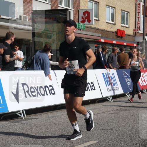 15.09.2024 - PSD Bank Halbmarathon Michael Strokosch http://msf.ph/oto/7073560 15.09.2024 12:13:20 Ziel 1982, 2050, 2064, 2099, 2100, 2148, 2178, 2203, 2393, 3043, 3044, 3497 meine-sportfotos.de