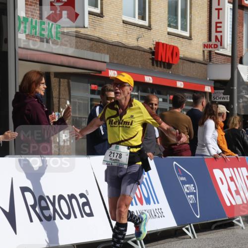 15.09.2024 - PSD Bank Halbmarathon Michael Strokosch http://msf.ph/oto/7073646 15.09.2024 12:13:27 Ziel 1651, 2050, 2064, 2099, 2100, 2148, 2178, 2203, 3043, 3044, 3497, 3534 meine-sportfotos.de