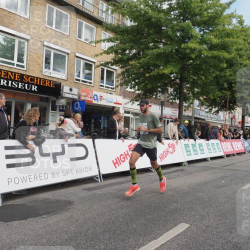 15.09.2024 - PSD Bank Halbmarathon Miley Keyser http://msf.ph/oto/7073675 15.09.2024 11:28:54 Ziel 443, 707, 708, 733, 830, 915, 1065, 1071, 1095, 1103, 1112, 1126, 2603 meine-sportfotos.de