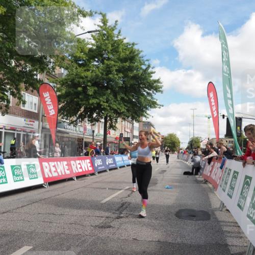 15.09.2024 - PSD Bank Halbmarathon Miley Keyser http://msf.ph/oto/7073690 15.09.2024 12:29:16 Ziel 2073, 2075, 2089, 2362, 2451, 3129, 3247, 3266, 3287, 3401, 3488, 3491 meine-sportfotos.de