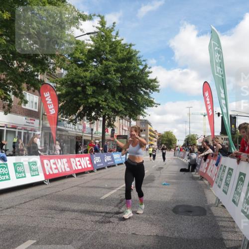 15.09.2024 - PSD Bank Halbmarathon Miley Keyser http://msf.ph/oto/7073695 15.09.2024 12:29:16 Ziel 2073, 2075, 2089, 2362, 2451, 3129, 3247, 3266, 3287, 3401, 3488, 3491 meine-sportfotos.de