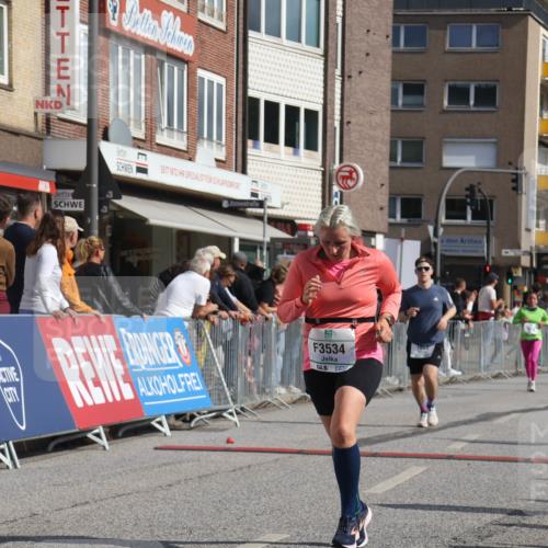 15.09.2024 - PSD Bank Halbmarathon Michael Strokosch http://msf.ph/oto/7073708 15.09.2024 12:13:30 Ziel 1651, 2050, 2099, 2148, 2178, 2203, 3043, 3044, 3534 meine-sportfotos.de