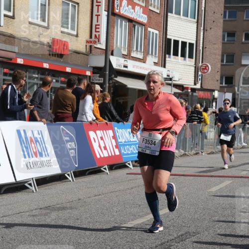 15.09.2024 - PSD Bank Halbmarathon Michael Strokosch http://msf.ph/oto/7073716 15.09.2024 12:13:31 Ziel 1651, 2050, 2099, 2148, 2178, 2203, 3043, 3044, 3076, 3534 meine-sportfotos.de