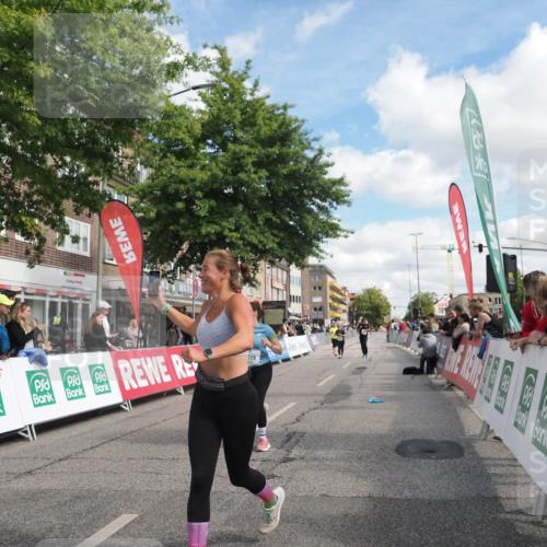 15.09.2024 - PSD Bank Halbmarathon Miley Keyser http://msf.ph/oto/7073717 15.09.2024 12:29:17 Ziel 2073, 2075, 2089, 2362, 2446, 2451, 3129, 3247, 3266, 3287, 3401, 3488, 3491 meine-sportfotos.de