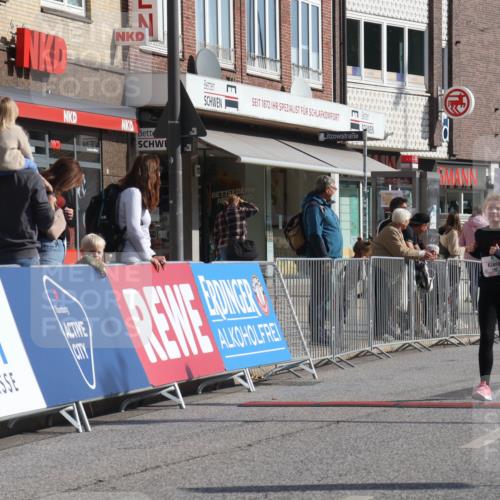 15.09.2024 - PSD Bank Halbmarathon Michael Strokosch http://msf.ph/oto/7073744 15.09.2024 10:32:02 Ziel 56, 57, 148, 151, 199, 267, 280 meine-sportfotos.de