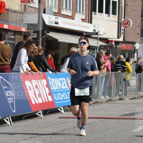 15.09.2024 - PSD Bank Halbmarathon Michael Strokosch http://msf.ph/oto/7073761 15.09.2024 12:13:34 Ziel 1651, 1766, 2178, 2203, 3076, 3534 meine-sportfotos.de