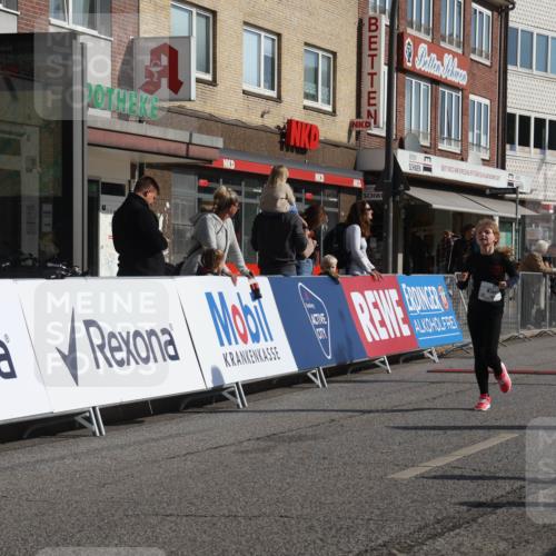 15.09.2024 - PSD Bank Halbmarathon Michael Strokosch http://msf.ph/oto/7073774 15.09.2024 10:32:04 Ziel 56, 57, 148, 151, 199, 267, 280 meine-sportfotos.de