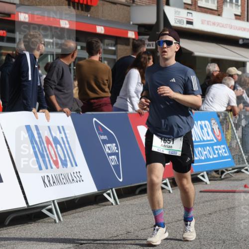 15.09.2024 - PSD Bank Halbmarathon Michael Strokosch http://msf.ph/oto/7073782 15.09.2024 12:13:35 Ziel 1651, 1766, 2178, 3031, 3076, 3534 meine-sportfotos.de