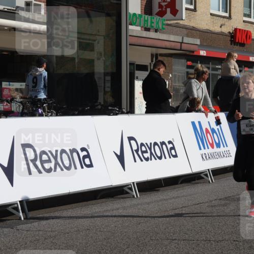 15.09.2024 - PSD Bank Halbmarathon Michael Strokosch http://msf.ph/oto/7073794 15.09.2024 10:32:06 Ziel 56, 148, 193, 199, 280 meine-sportfotos.de