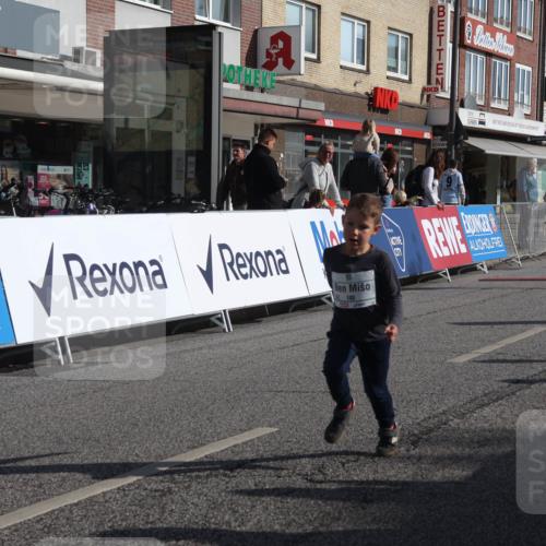 15.09.2024 - PSD Bank Halbmarathon Michael Strokosch http://msf.ph/oto/7073887 15.09.2024 10:32:16 Ziel 68, 148, 193, 199, 280, 301 meine-sportfotos.de