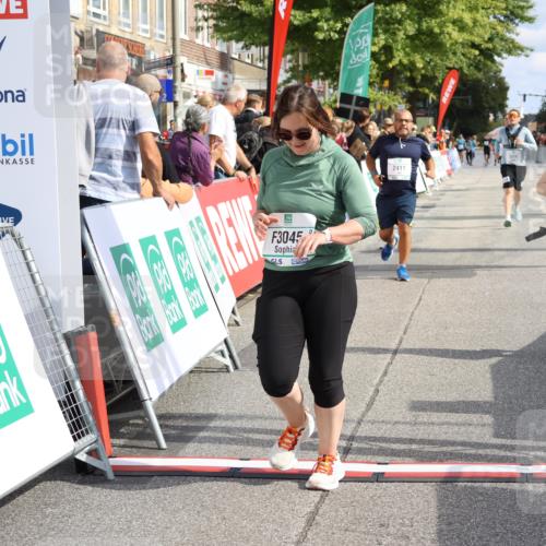15.09.2024 - PSD Bank Halbmarathon Strokosch-Dieckow http://msf.ph/oto/7073893 15.09.2024 12:32:59 Ziel 2411, 2414, 3045, 3358, 3368 meine-sportfotos.de
