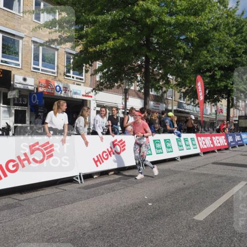 15.09.2024 - PSD Bank Halbmarathon Miley Keyser http://msf.ph/oto/7073905 15.09.2024 12:29:47 Ziel 2093, 3055, 3091, 3270, 3334, 3385 meine-sportfotos.de