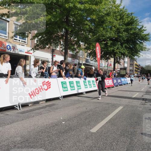 15.09.2024 - PSD Bank Halbmarathon Miley Keyser http://msf.ph/oto/7073915 15.09.2024 12:29:50 Ziel 2093, 3055, 3091, 3270, 3334, 3362, 3385 meine-sportfotos.de