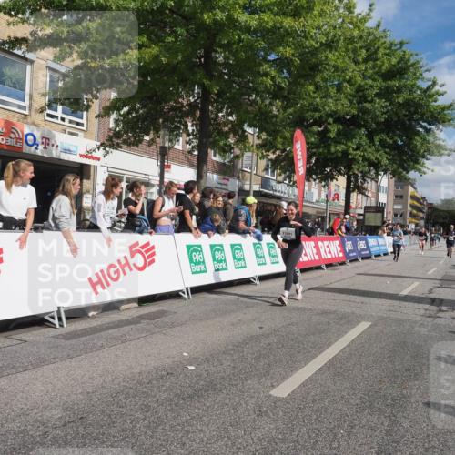 15.09.2024 - PSD Bank Halbmarathon Miley Keyser http://msf.ph/oto/7073924 15.09.2024 12:29:50 Ziel 2093, 3055, 3091, 3270, 3334, 3362, 3385 meine-sportfotos.de