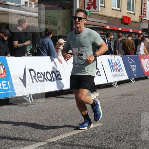 15.09.2024 - PSD Bank Halbmarathon Michael Strokosch http://msf.ph/oto/7073938 15.09.2024 12:13:44 Ziel 1651, 1766, 2367, 3031, 3076, 3197, 3539 meine-sportfotos.de
