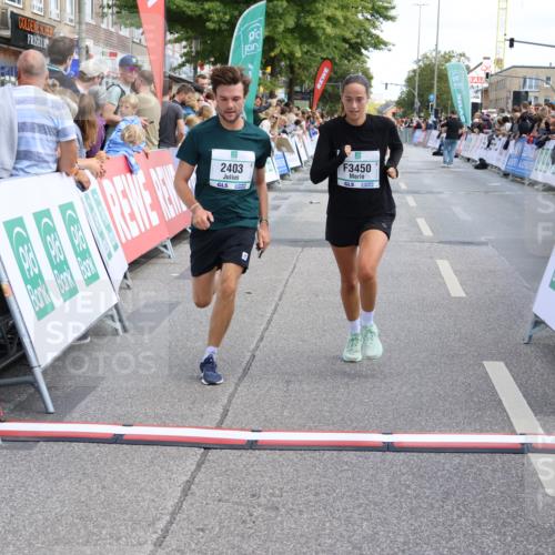 15.09.2024 - PSD Bank Halbmarathon Strokosch-Dieckow http://msf.ph/oto/7073942 15.09.2024 12:23:59 Ziel 987, 2403, 2981, 3002, 3277, 3450 meine-sportfotos.de