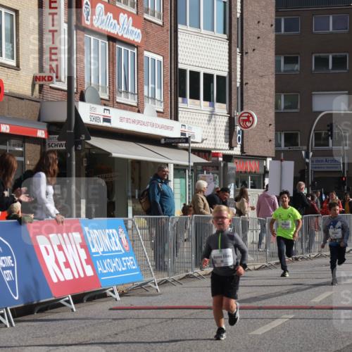 15.09.2024 - PSD Bank Halbmarathon Michael Strokosch http://msf.ph/oto/7073946 15.09.2024 10:32:23 Ziel 1, 40, 68, 83, 157, 176, 182, 193, 232, 241, 301 meine-sportfotos.de