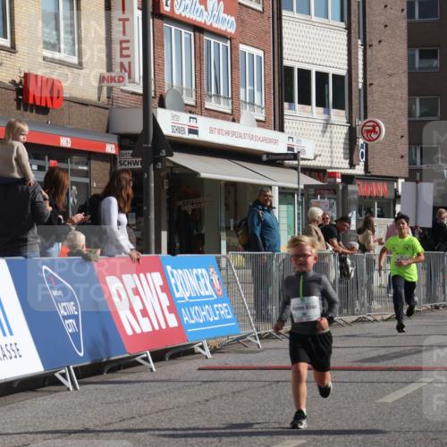 15.09.2024 - PSD Bank Halbmarathon Michael Strokosch http://msf.ph/oto/7073957 15.09.2024 10:32:23 Ziel 1, 40, 68, 83, 157, 176, 182, 193, 232, 241, 301 meine-sportfotos.de