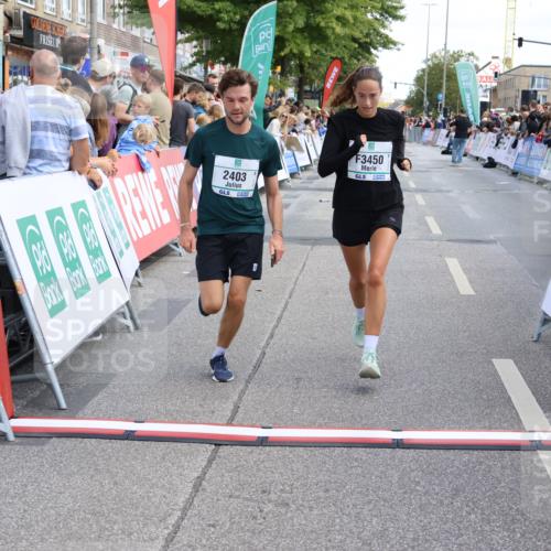 15.09.2024 - PSD Bank Halbmarathon Strokosch-Dieckow http://msf.ph/oto/7073970 15.09.2024 12:23:59 Ziel 987, 2403, 2981, 3002, 3277, 3450 meine-sportfotos.de