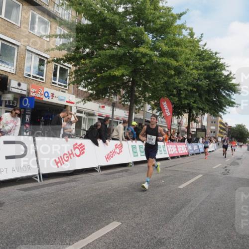 15.09.2024 - PSD Bank Halbmarathon Miley Keyser http://msf.ph/oto/7074023 15.09.2024 11:29:27 Ziel 702, 906, 909, 947, 1017, 1050, 1413, 1423, 2481, 2567, 2607 meine-sportfotos.de