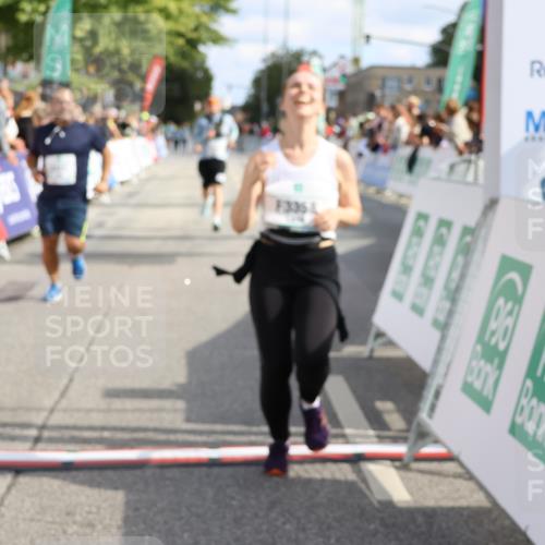 15.09.2024 - PSD Bank Halbmarathon Strokosch-Dieckow http://msf.ph/oto/7074036 15.09.2024 12:33:00 Ziel 2411, 2414, 3045, 3358, 3368 meine-sportfotos.de