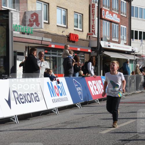 15.09.2024 - PSD Bank Halbmarathon Michael Strokosch http://msf.ph/oto/7074041 15.09.2024 10:32:29 Ziel 1, 40, 68, 83, 157, 176, 182, 232, 241, 283, 301, 302 meine-sportfotos.de