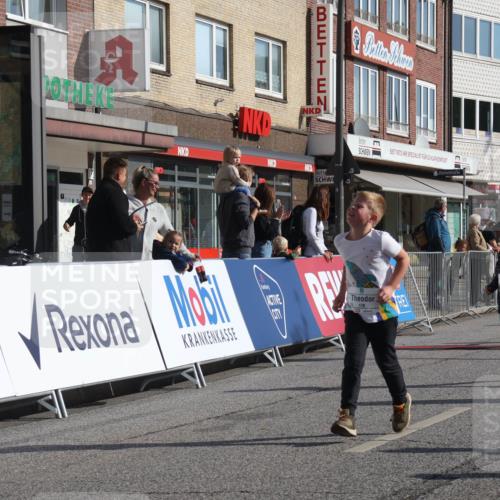 15.09.2024 - PSD Bank Halbmarathon Michael Strokosch http://msf.ph/oto/7074046 15.09.2024 10:32:29 Ziel 1, 40, 68, 83, 157, 176, 182, 232, 241, 283, 301, 302 meine-sportfotos.de
