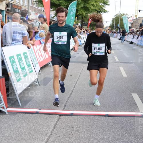 15.09.2024 - PSD Bank Halbmarathon Strokosch-Dieckow http://msf.ph/oto/7074061 15.09.2024 12:23:59 Ziel 987, 2403, 2981, 3002, 3277, 3450 meine-sportfotos.de