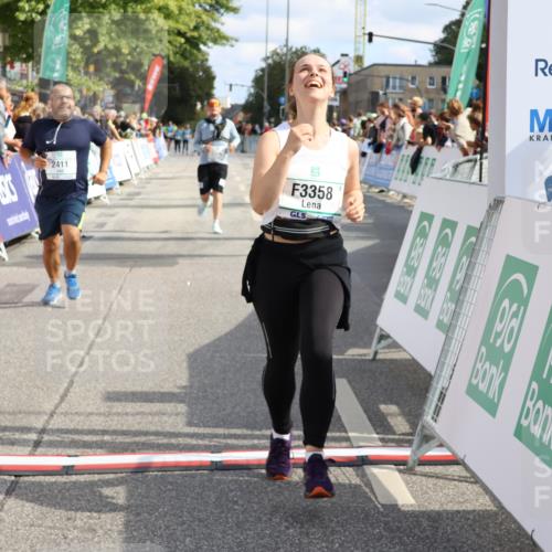 15.09.2024 - PSD Bank Halbmarathon Strokosch-Dieckow http://msf.ph/oto/7074064 15.09.2024 12:33:00 Ziel 2411, 2414, 3045, 3358, 3368 meine-sportfotos.de