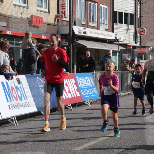 15.09.2024 - PSD Bank Halbmarathon Michael Strokosch http://msf.ph/oto/7074152 15.09.2024 10:32:39 Ziel 1, 4, 33, 40, 83, 157, 176, 182, 232, 241, 275, 283, 302 meine-sportfotos.de