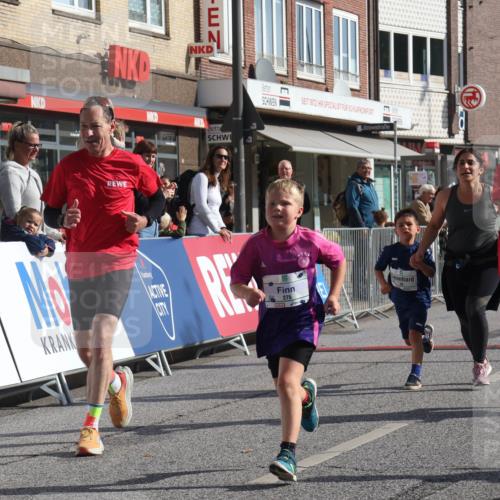 15.09.2024 - PSD Bank Halbmarathon Michael Strokosch http://msf.ph/oto/7074161 15.09.2024 10:32:39 Ziel 1, 4, 33, 40, 83, 157, 176, 182, 232, 241, 275, 283, 302 meine-sportfotos.de