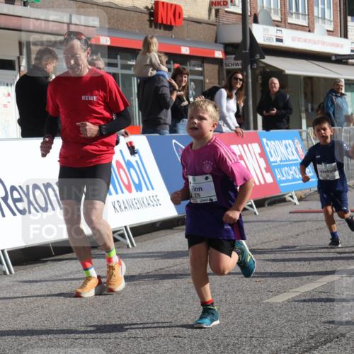 15.09.2024 - PSD Bank Halbmarathon Michael Strokosch http://msf.ph/oto/7074170 15.09.2024 10:32:40 Ziel 1, 4, 33, 83, 182, 232, 241, 275, 283, 302 meine-sportfotos.de