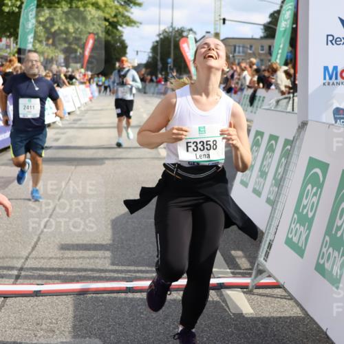 15.09.2024 - PSD Bank Halbmarathon Strokosch-Dieckow http://msf.ph/oto/7074171 15.09.2024 12:33:00 Ziel 2411, 2414, 3045, 3358, 3368 meine-sportfotos.de