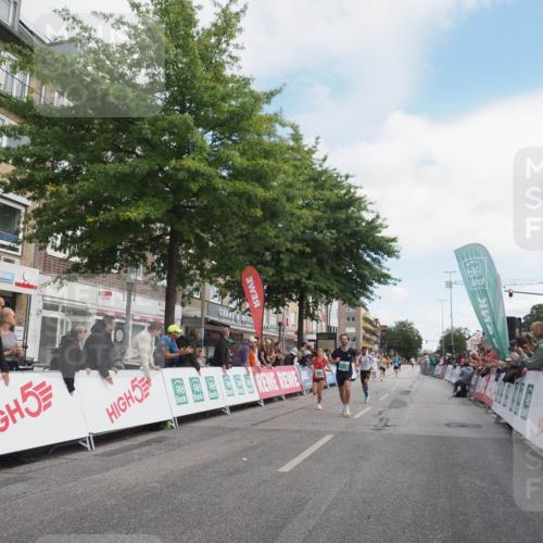 15.09.2024 - PSD Bank Halbmarathon Miley Keyser http://msf.ph/oto/7074187 15.09.2024 11:29:37 Ziel 702, 703, 704, 711, 906, 909, 947, 1017, 1041, 1413, 1423, 1991, 2469, 2481, 2567, 3512 meine-sportfotos.de