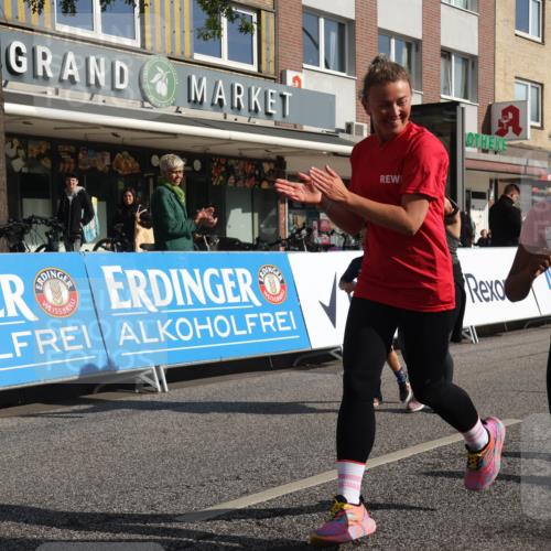 15.09.2024 - PSD Bank Halbmarathon Michael Strokosch http://msf.ph/oto/7074197 15.09.2024 10:32:42 Ziel 1, 4, 33, 182, 232, 241, 275, 283, 302 meine-sportfotos.de