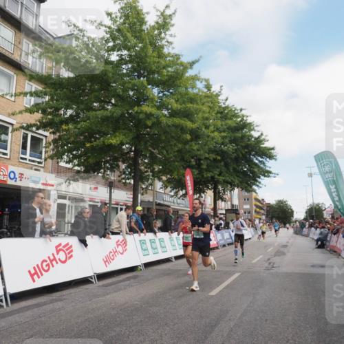 15.09.2024 - PSD Bank Halbmarathon Miley Keyser http://msf.ph/oto/7074210 15.09.2024 11:29:38 Ziel 702, 703, 704, 711, 906, 947, 1017, 1041, 1413, 1423, 1991, 2469, 2481, 2567, 3512 meine-sportfotos.de