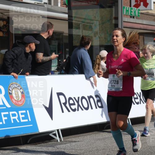 15.09.2024 - PSD Bank Halbmarathon Michael Strokosch http://msf.ph/oto/7074227 15.09.2024 12:14:06 Ziel 2144, 2262, 2728, 2758, 3058, 3062, 3120, 3139, 3244, 3429 meine-sportfotos.de