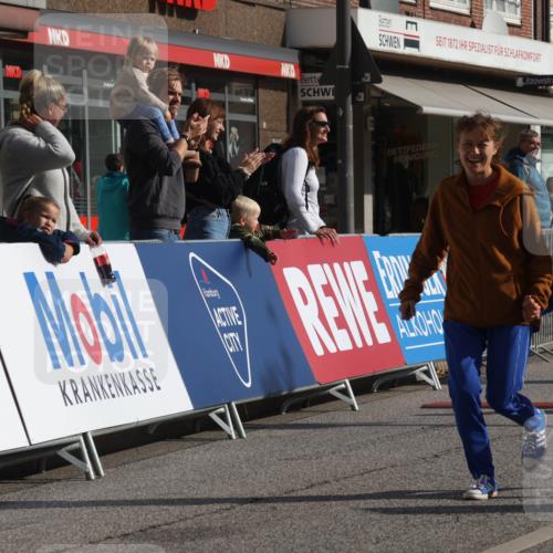 15.09.2024 - PSD Bank Halbmarathon Michael Strokosch http://msf.ph/oto/7074258 15.09.2024 10:33:10 Ziel 224, 304 meine-sportfotos.de