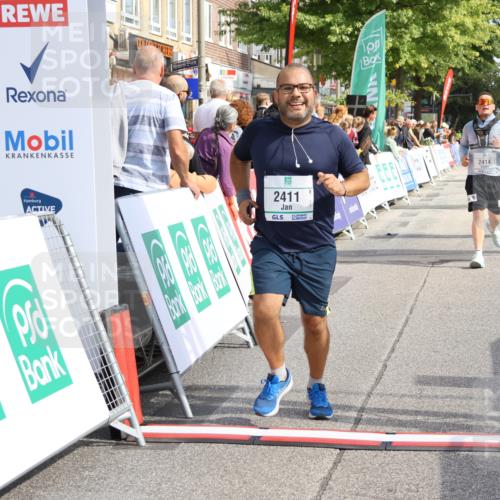 15.09.2024 - PSD Bank Halbmarathon Strokosch-Dieckow http://msf.ph/oto/7074265 15.09.2024 12:33:01 Ziel 2411, 2414, 3045, 3358, 3368 meine-sportfotos.de