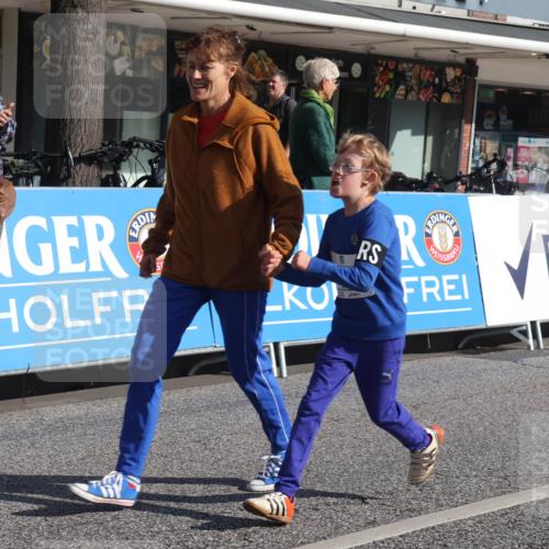 15.09.2024 - PSD Bank Halbmarathon Michael Strokosch http://msf.ph/oto/7074291 15.09.2024 10:33:14 Ziel 224, 304 meine-sportfotos.de