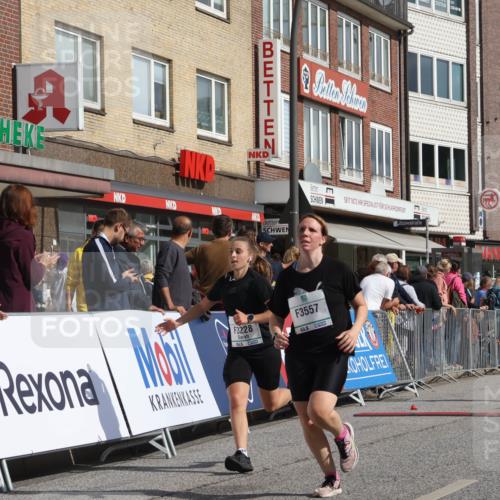 15.09.2024 - PSD Bank Halbmarathon Michael Strokosch http://msf.ph/oto/7074360 15.09.2024 12:14:16 Ziel 1996, 2262, 2728, 2758, 3058, 3062, 3120, 3228, 3244, 3429, 3557 meine-sportfotos.de