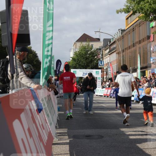 15.09.2024 - PSD Bank Halbmarathon Michael Strokosch http://msf.ph/oto/7074372 15.09.2024 10:33:23 Ziel 304 meine-sportfotos.de
