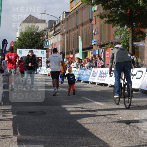 15.09.2024 - PSD Bank Halbmarathon Michael Strokosch http://msf.ph/oto/7074381 15.09.2024 10:33:25 Ziel  meine-sportfotos.de