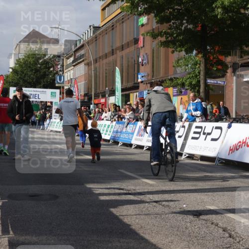 15.09.2024 - PSD Bank Halbmarathon Michael Strokosch http://msf.ph/oto/7074391 15.09.2024 10:33:25 Ziel  meine-sportfotos.de
