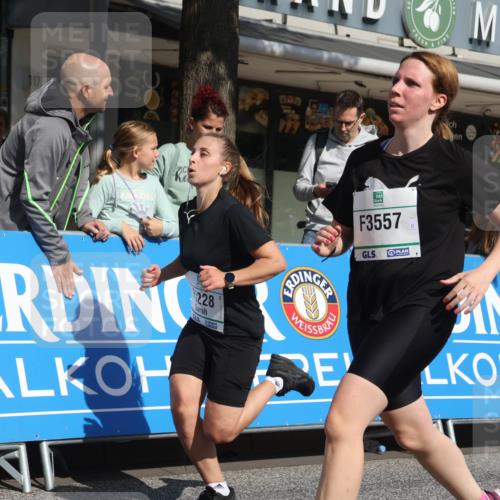 15.09.2024 - PSD Bank Halbmarathon Michael Strokosch http://msf.ph/oto/7074403 15.09.2024 12:14:19 Ziel 1996, 2262, 3021, 3062, 3120, 3228, 3244, 3429, 3557 meine-sportfotos.de
