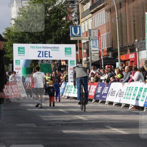 15.09.2024 - PSD Bank Halbmarathon Michael Strokosch http://msf.ph/oto/7074405 15.09.2024 10:33:34 Ziel  meine-sportfotos.de