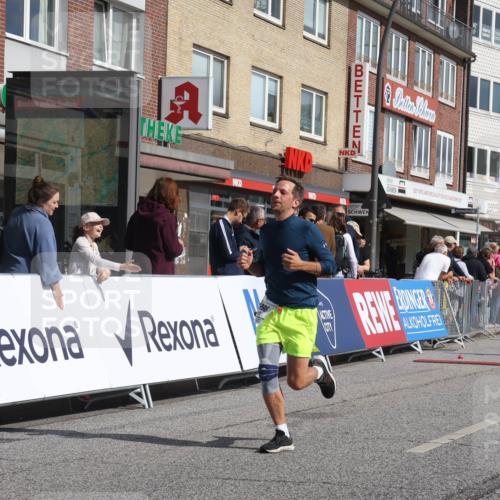 15.09.2024 - PSD Bank Halbmarathon Michael Strokosch http://msf.ph/oto/7074417 15.09.2024 12:14:20 Ziel 1996, 2262, 3021, 3062, 3120, 3228, 3244, 3429, 3557 meine-sportfotos.de