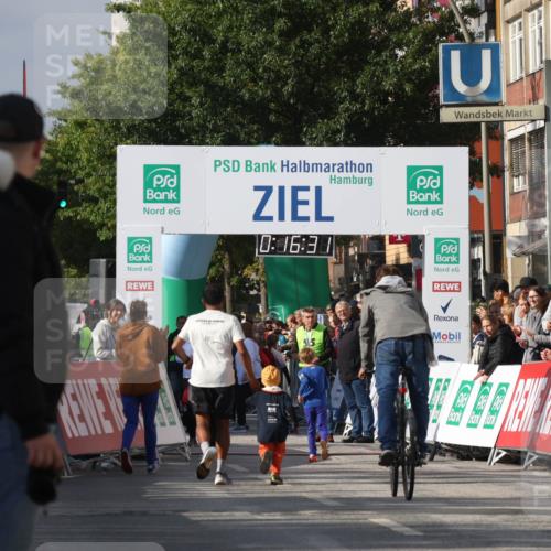 15.09.2024 - PSD Bank Halbmarathon Michael Strokosch http://msf.ph/oto/7074431 15.09.2024 10:33:37 Ziel  meine-sportfotos.de