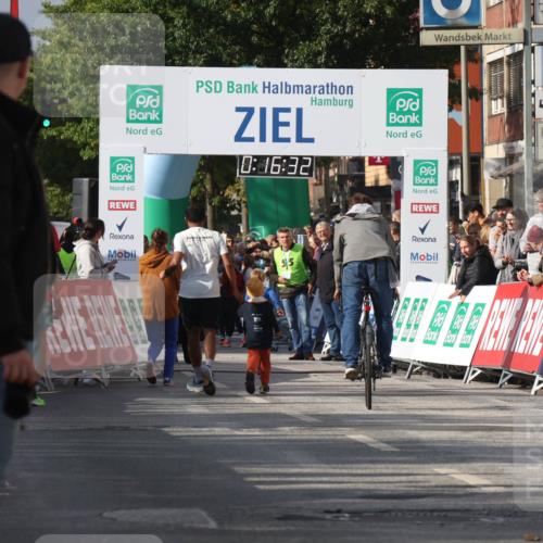 15.09.2024 - PSD Bank Halbmarathon Michael Strokosch http://msf.ph/oto/7074435 15.09.2024 10:33:38 Ziel  meine-sportfotos.de